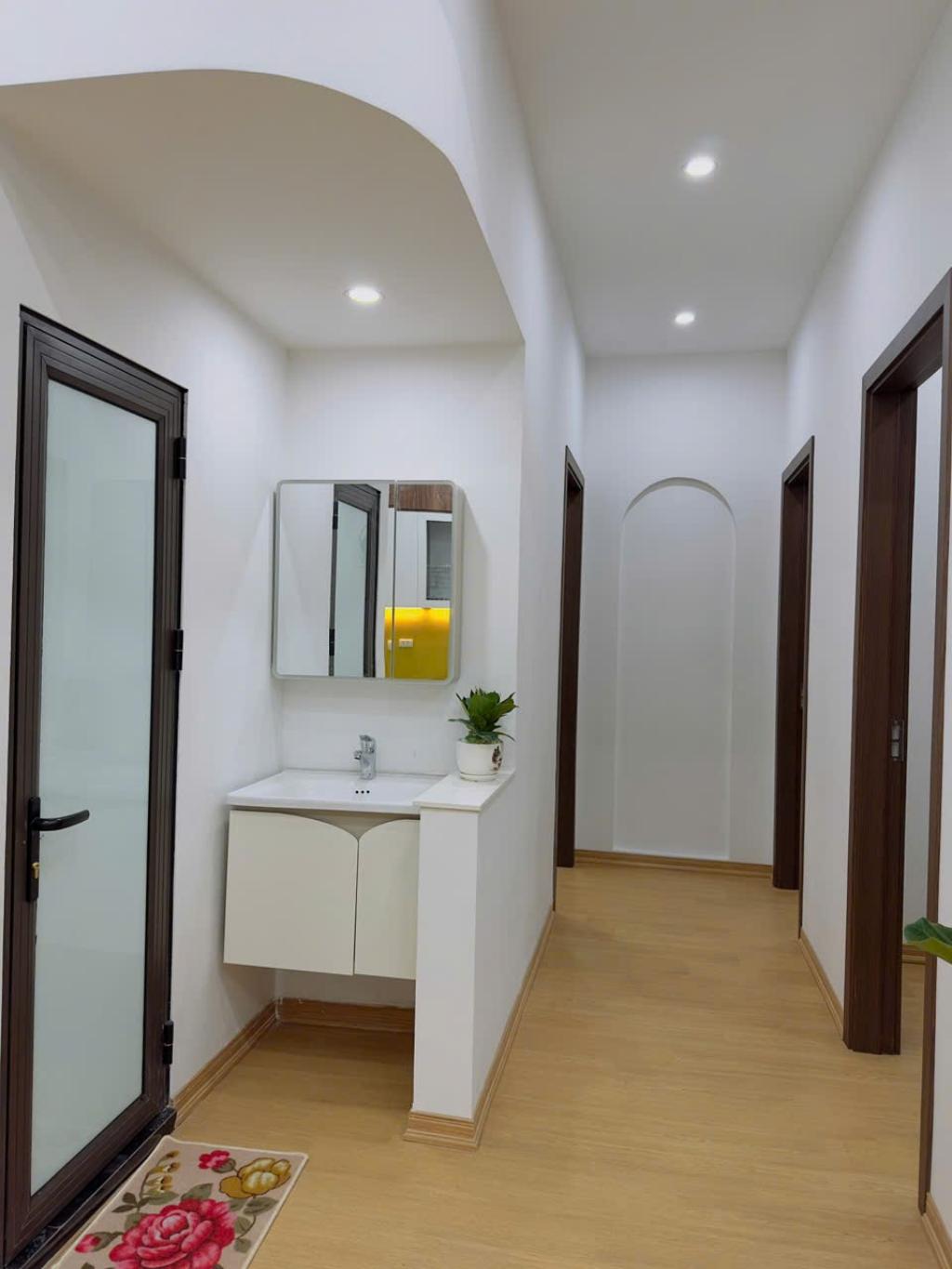 Bán gấp CC 3PN, 2WC 83m2 tại Lạc Long Quân, Nghĩa Đô, Cầu Giấy, 6.6 tỷ
